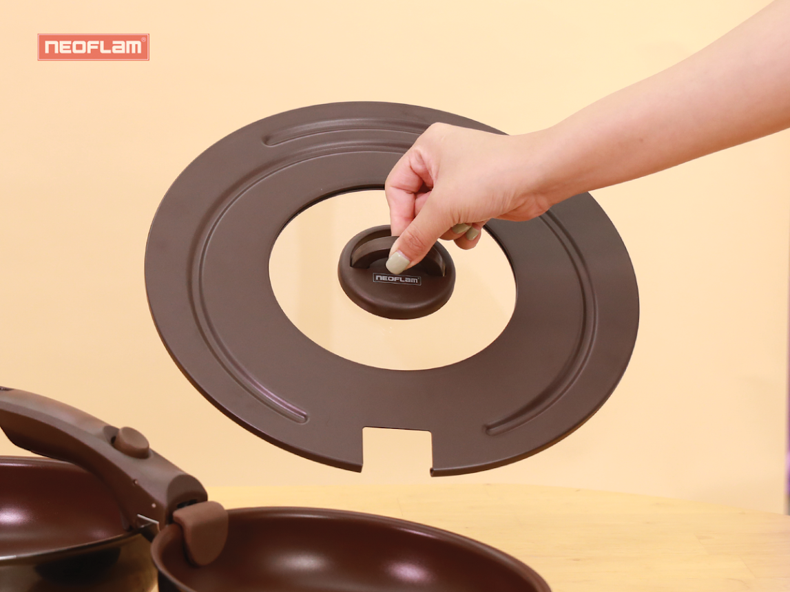 vung chảo vuông 24cm